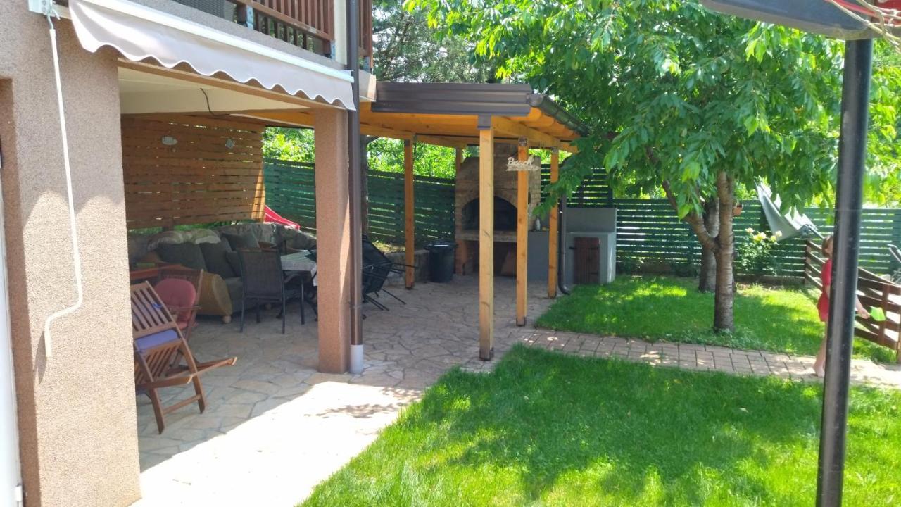 Home Away From Home Ilidža Екстериор снимка
