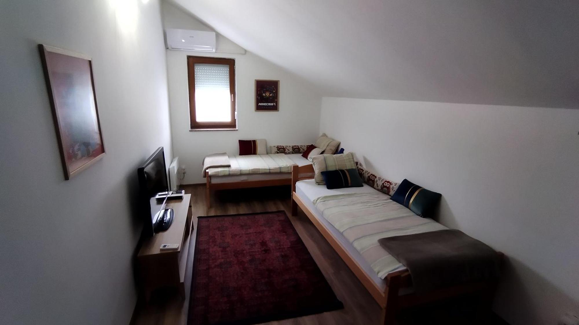 Home Away From Home Ilidža Екстериор снимка
